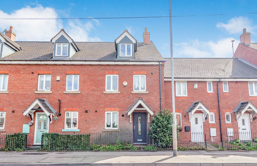 Derby Road, Uttoxeter, ST14