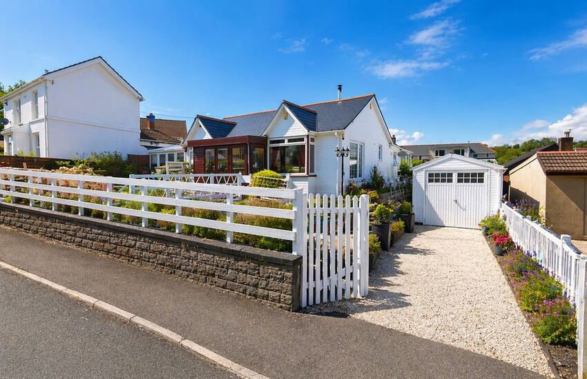 Lamb Road, Penderyn, CF44